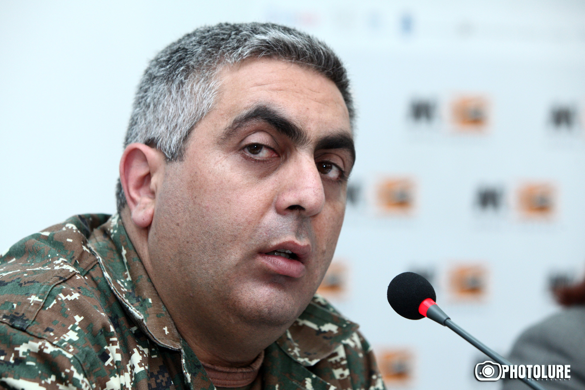Арцрун Ованнисян покидает пост пресс-секретаря министра обороны Армении