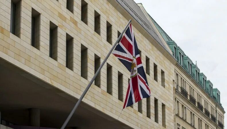 Войска должны вернуться на исходные позиции - посольство Великобритании про агрессию Баку