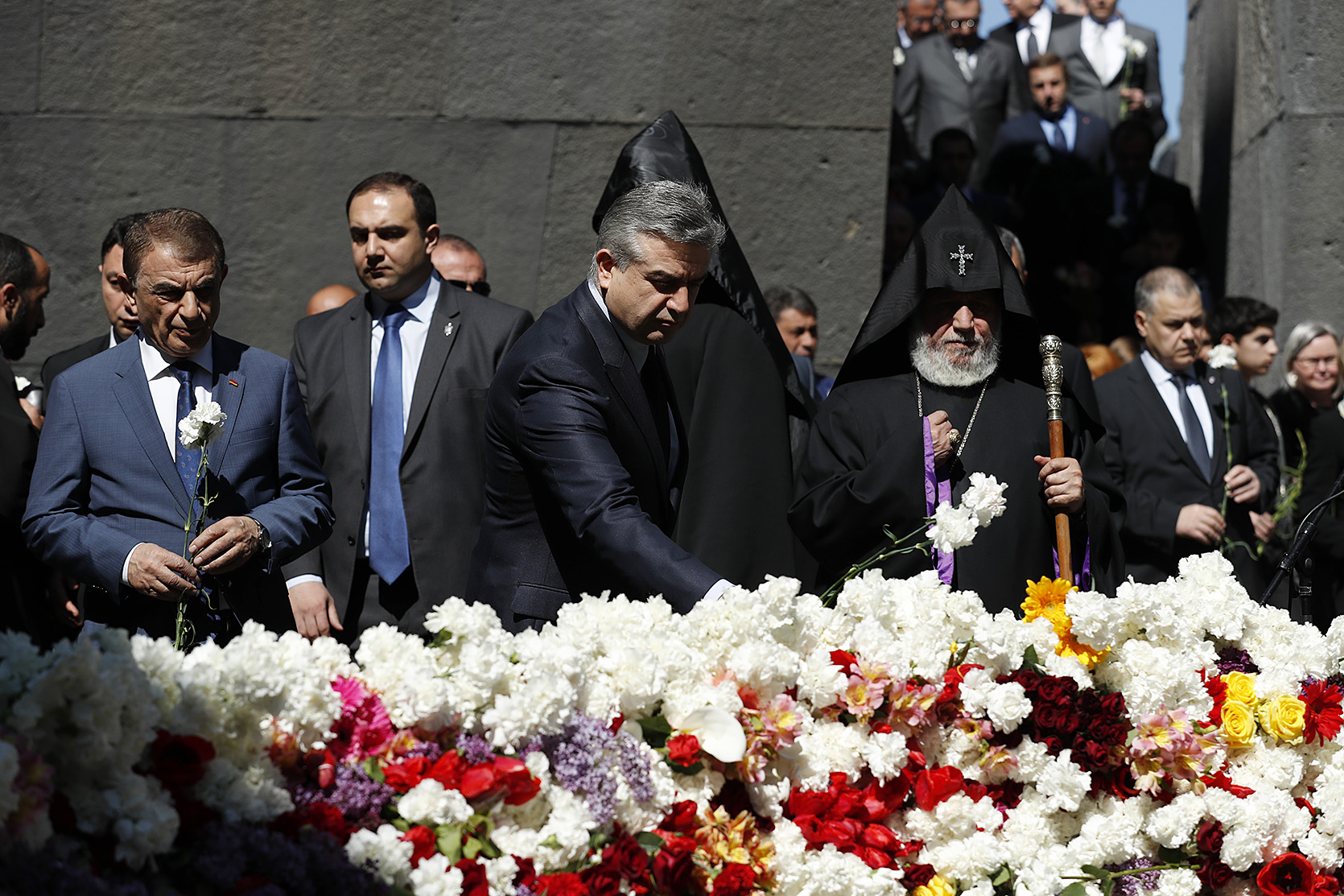 Сегодня Армения проходит очередной трудный этап своей новейшей истории - Карапетян