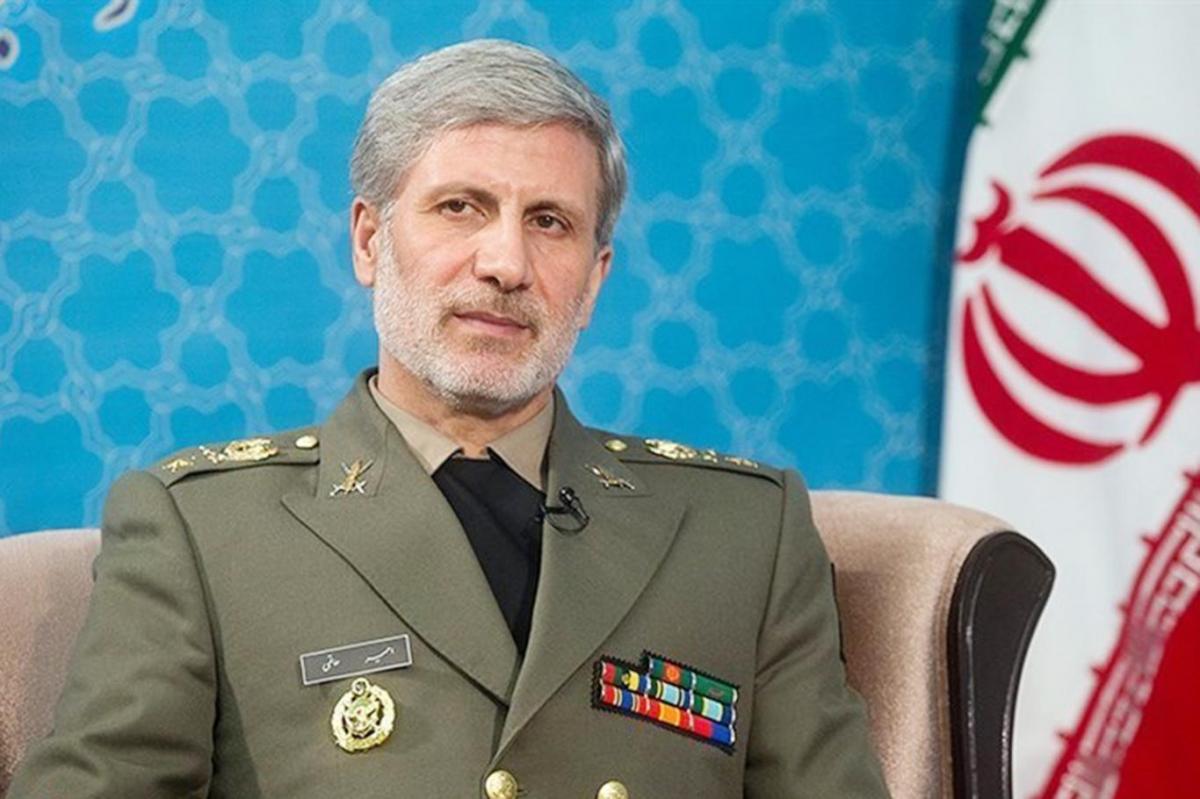 Министр обороны Ирана: На боевое дежурство сухопутных сил вступили десятки вертолетов