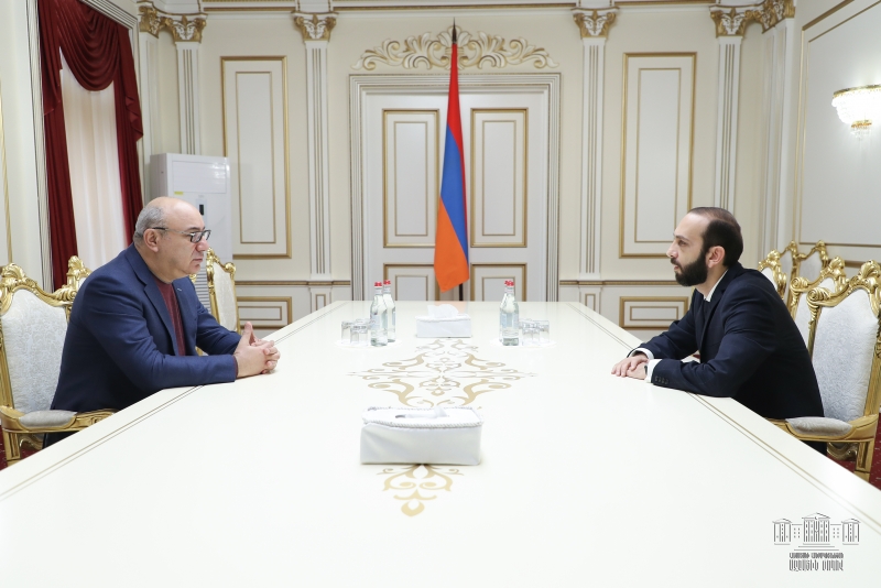 Арарат Мирзоян встретился с лидером ОРП Гургеном Арсеняном 
