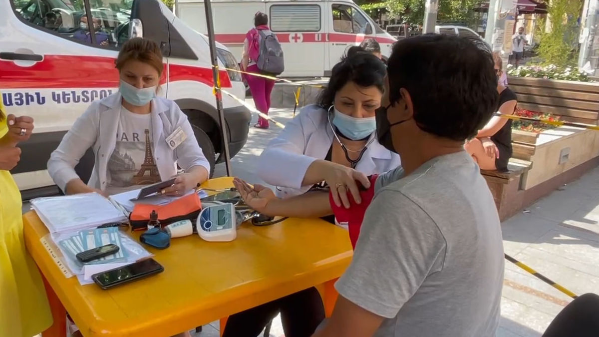 В Армении меняется процедура вакцинации иностранцев