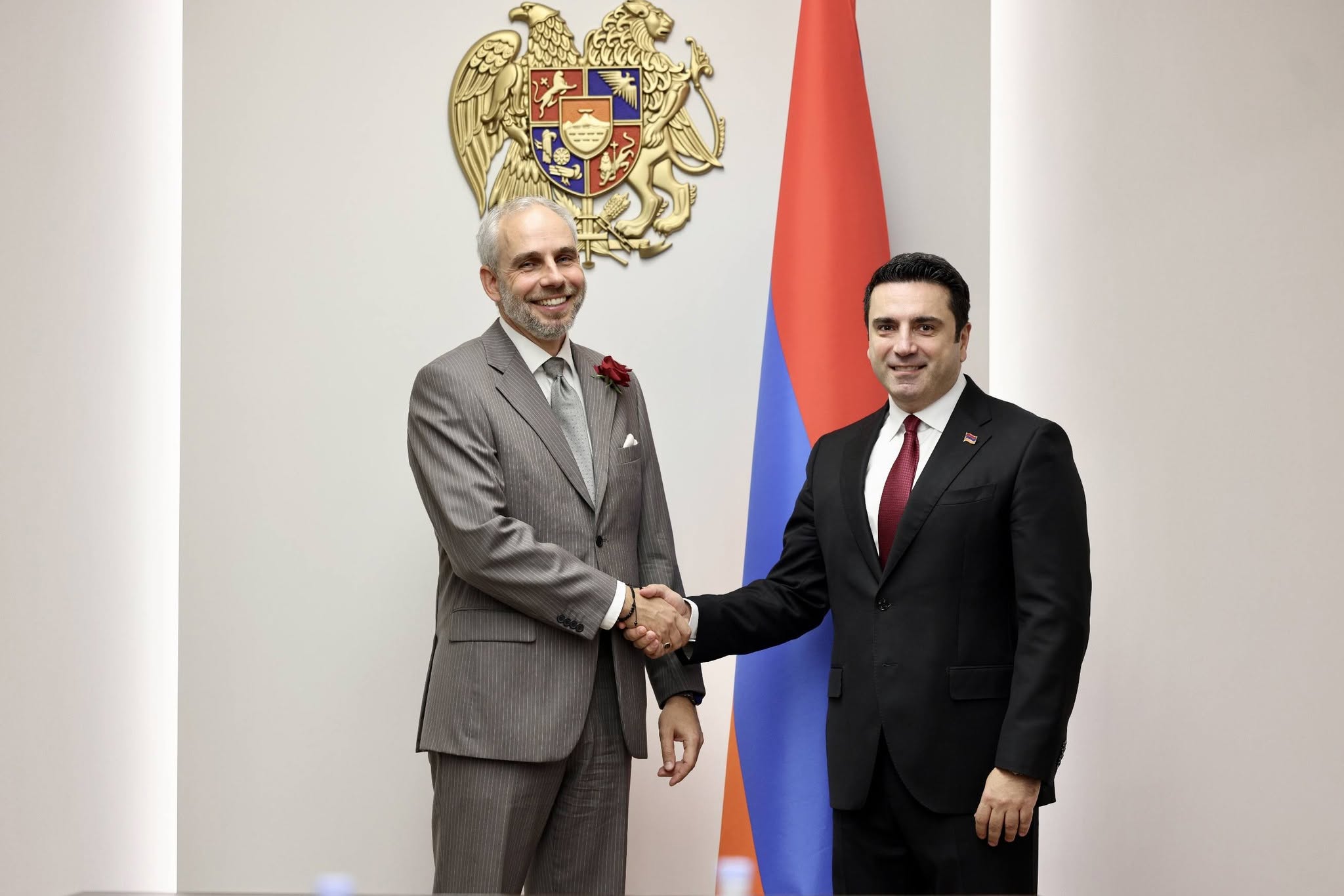 Ալեն Սիմոնյանն ու Չեխիայի դեսպանը քննարկել են տնտեսական համագործակցությունը