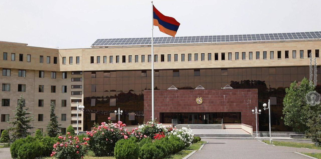 Минобороны Армении опровергло дезинформацию Азербайджана о тяжелых боях на границе