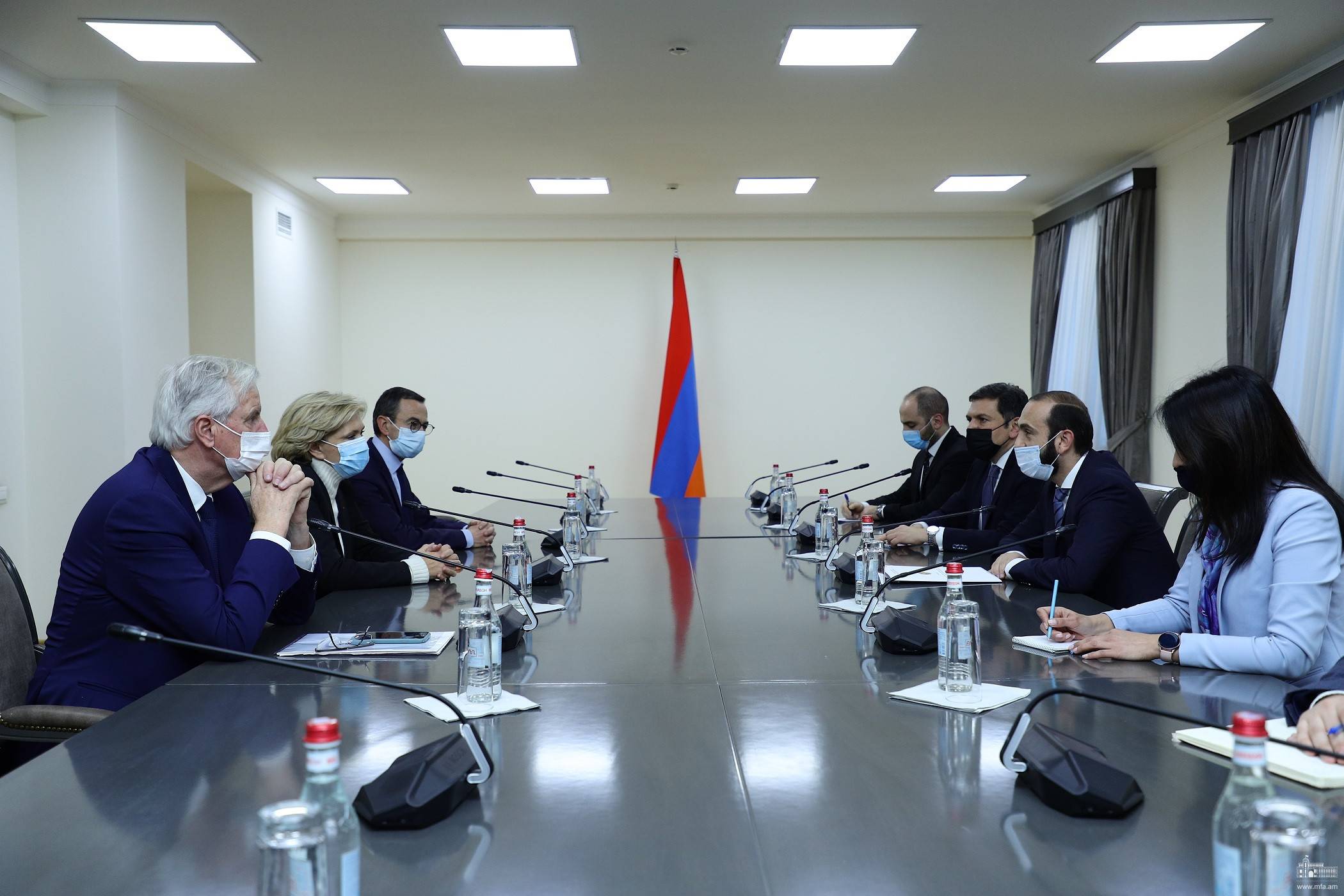 Арарат Мирзоян и Валери Пекресс обсудили вопрос репатриации армянских военнопленных