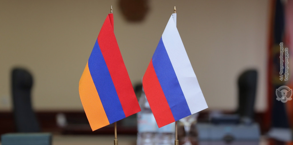 В Армении находится делегация Национального центра управления обороной России