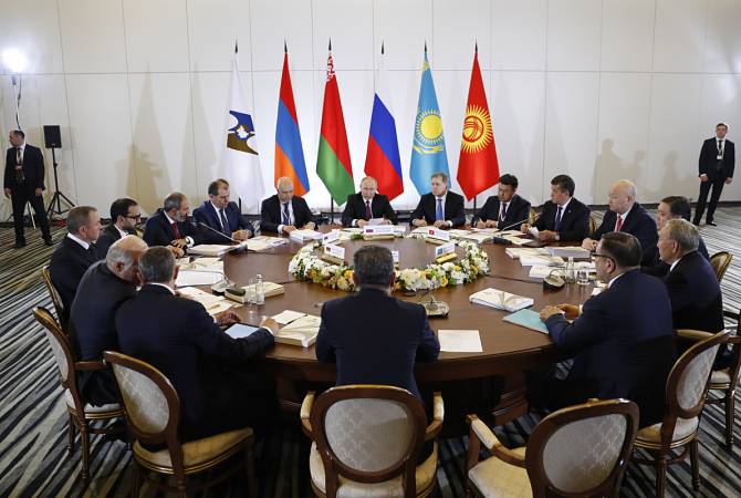 Путин пожелал успехов Пашиняну - в 2019 году председательство в ЕАЭС переходит к Армении