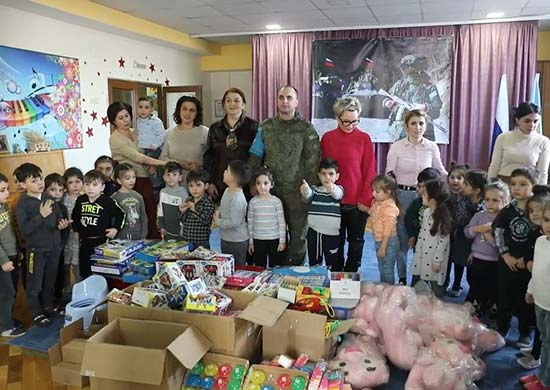 Российские миротворцы оказали гуманитарную помощь детсаду в Степанакерте