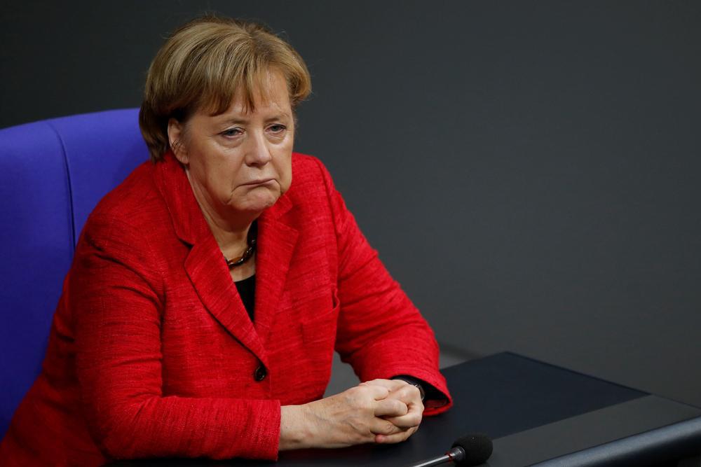 Меркель: новым коронавирусом могут заразиться до 70% населения