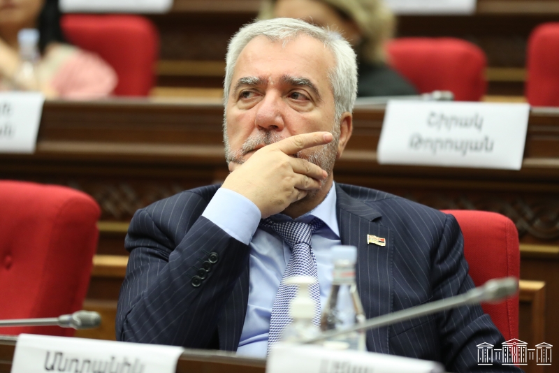 Андраник Кочарян считает опасными заявления второго президента Армении