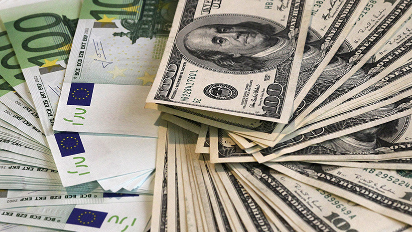 ЕАЭС пока не планирует отказаться от доллара и евро и перейти в расчетах на рубль