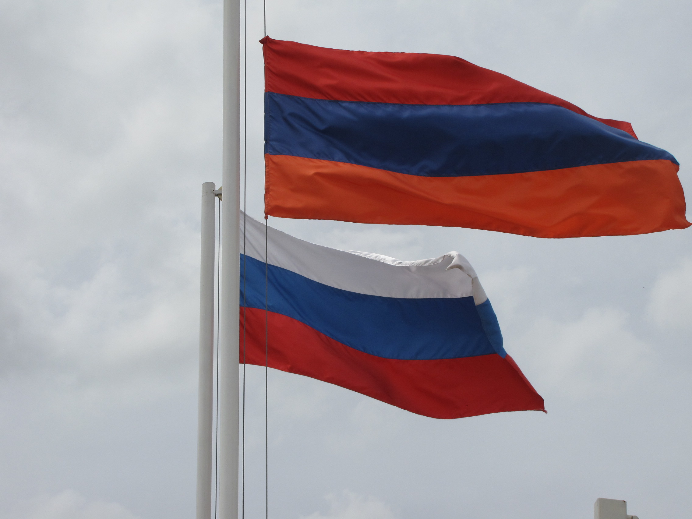 Российско-армянские отношения не должны находиться в плену внутриполитической конъюнктуры