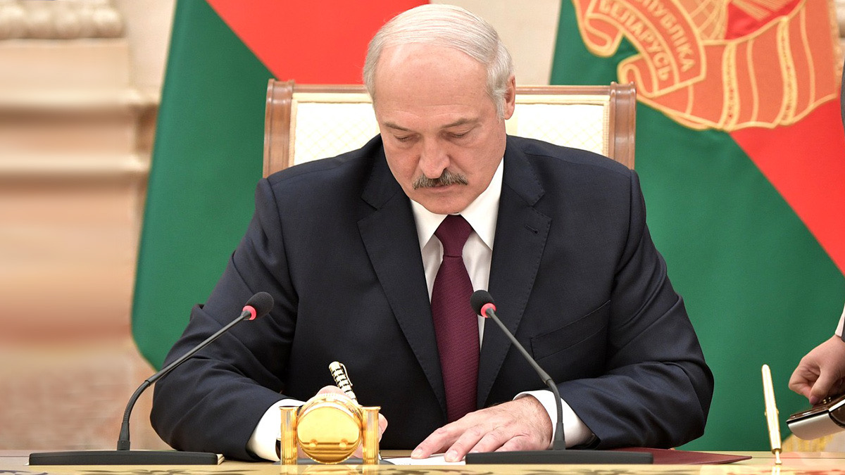Новый вариант Конституции Белоруссии представлен Лукашенко