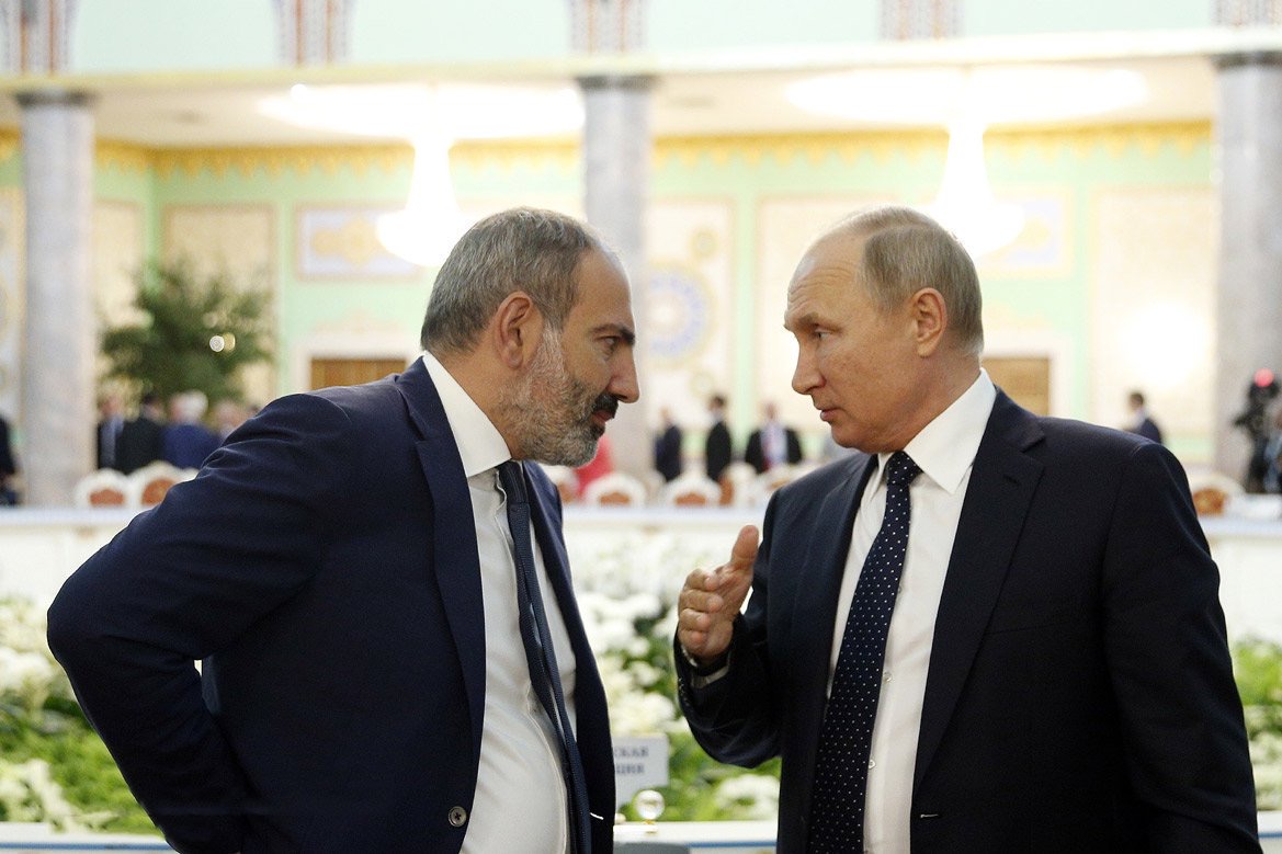 Песков прокомментировал отношение Кремля к намерению Пашиняна уйти в отставку