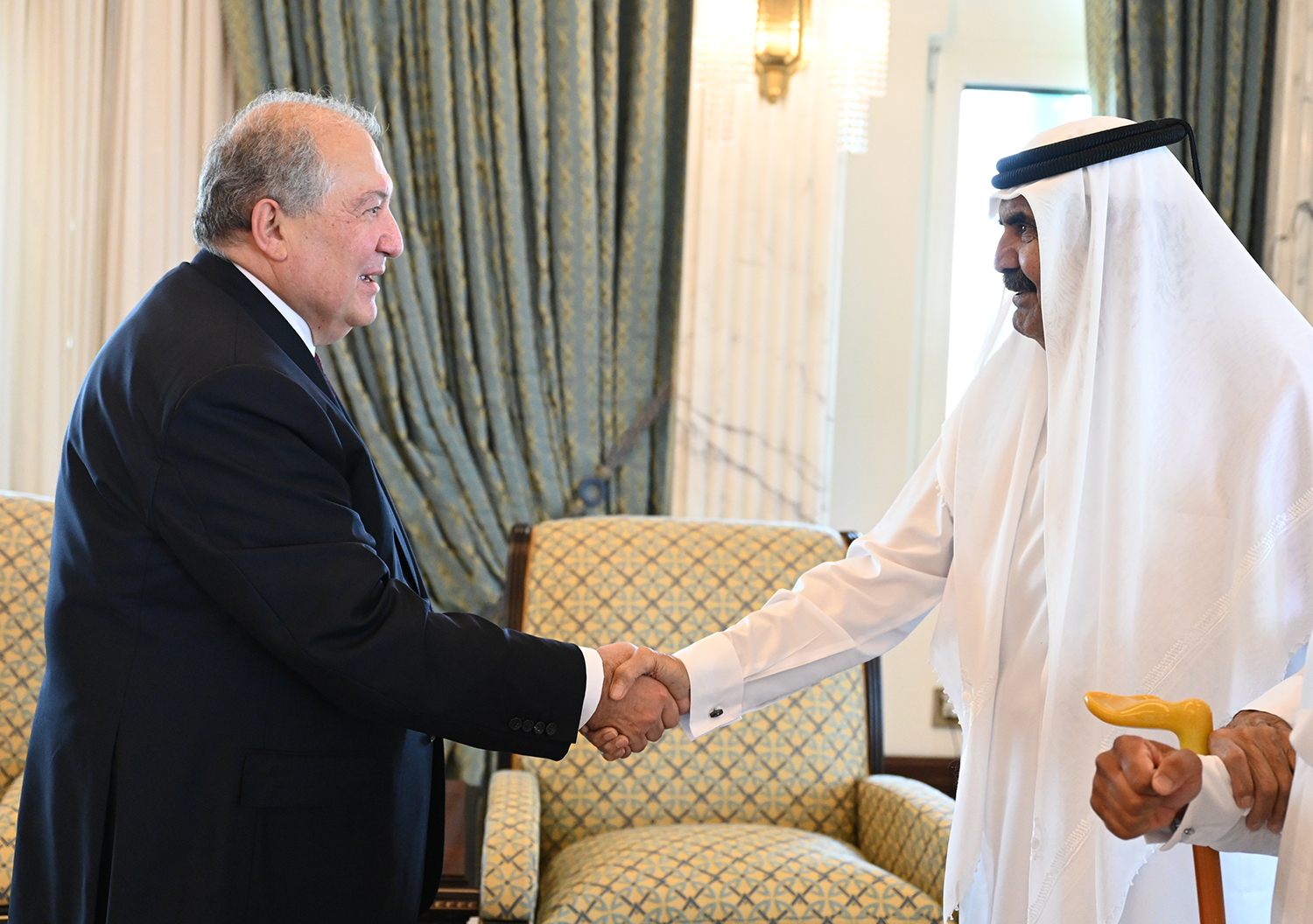 Саркисян и эмир Катара коснулись перспектив развития отношений между двумя странами