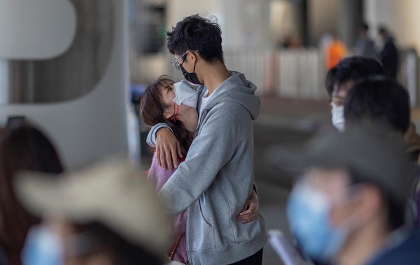 В Китае сообщили о росте числа жертв коронавируса и скачке новых случаев заболевания