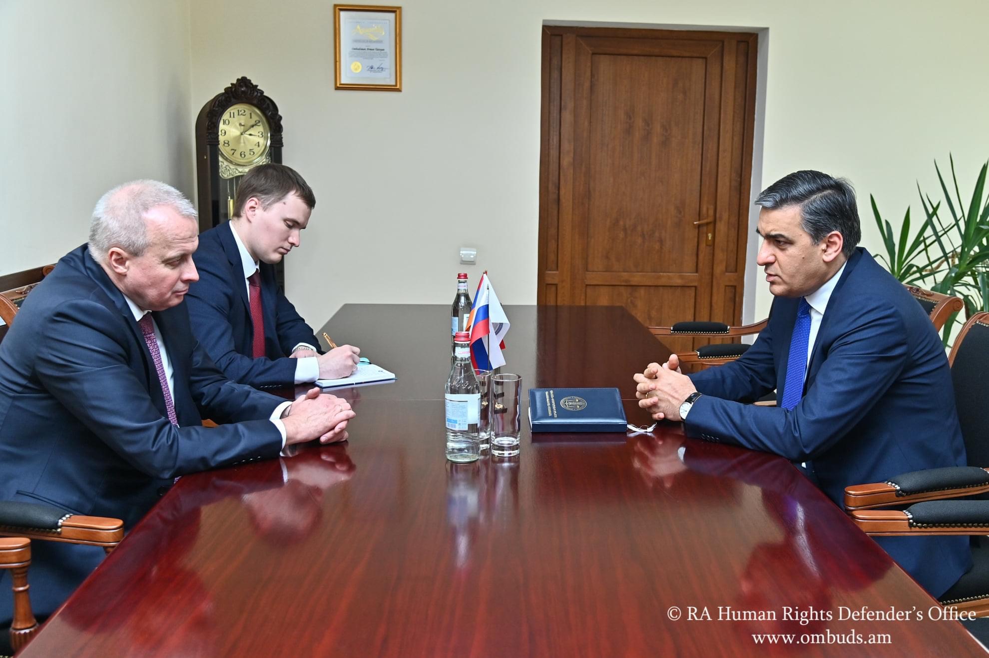 Омбудсмен Арман Татоян обсудил с послом РФ ряд вопросов 