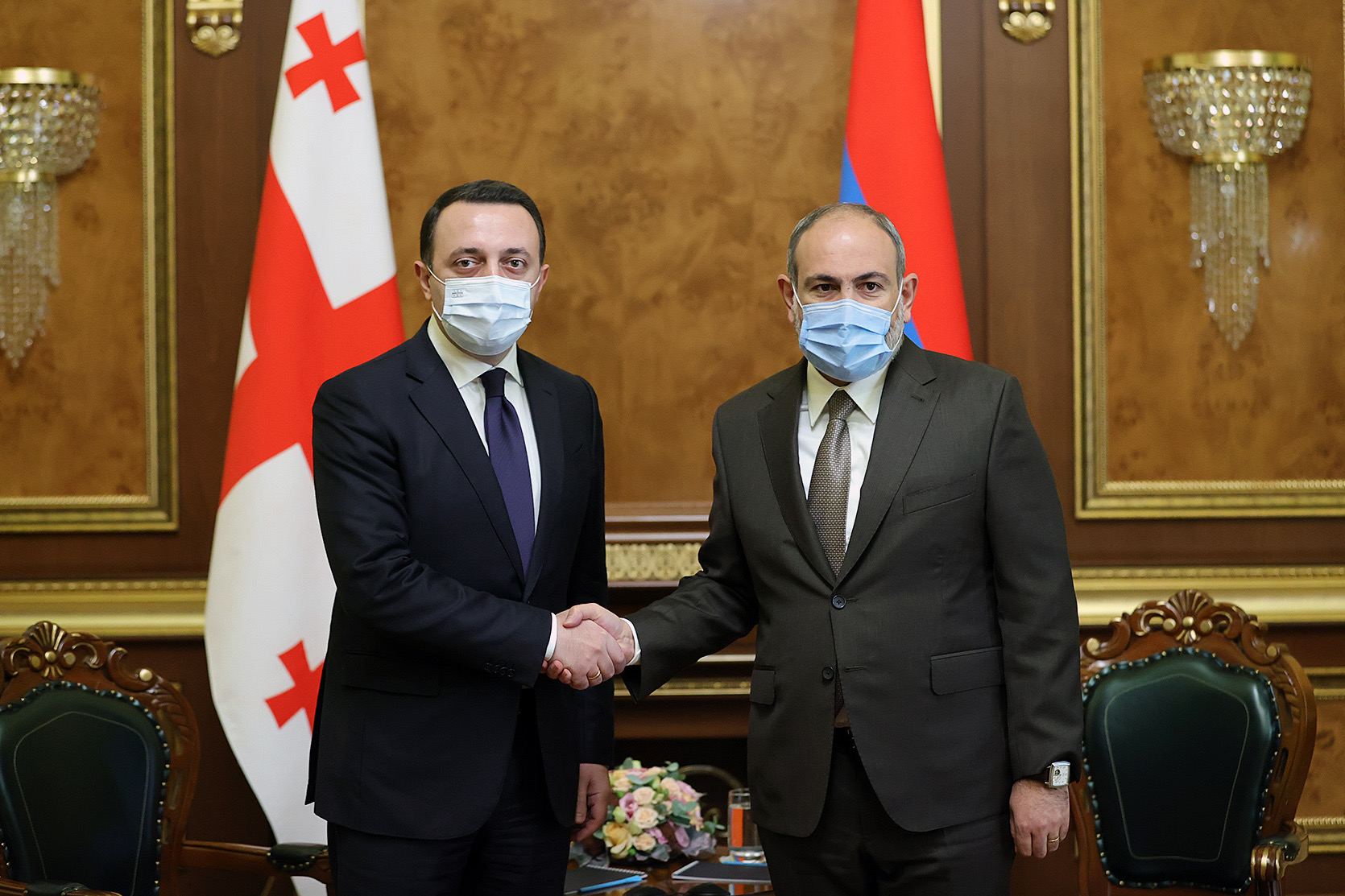 Пашинян и Гарибашвили обсудили отношения Армения-Грузия и ситуацию в регионе