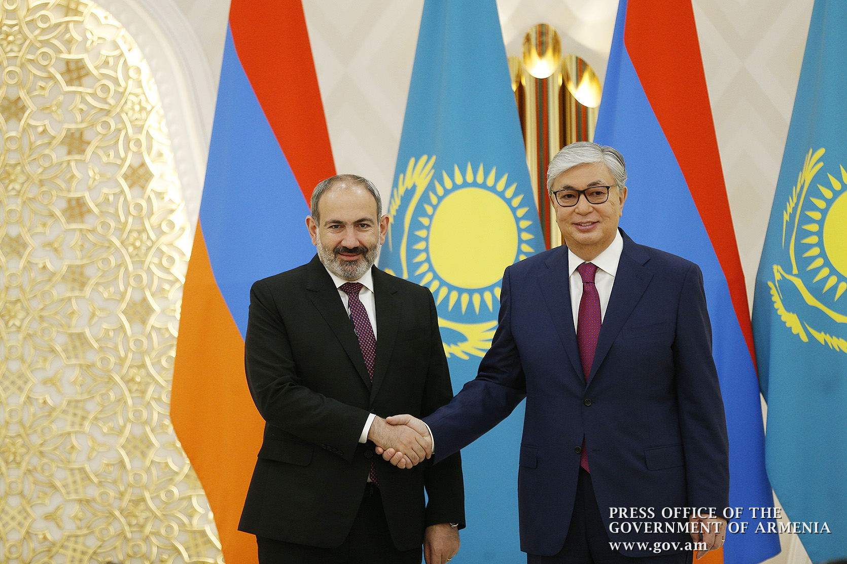 Никол Пашинян и президент Казахстана обсудили ситуацию на армяно-азербайджанской границе 