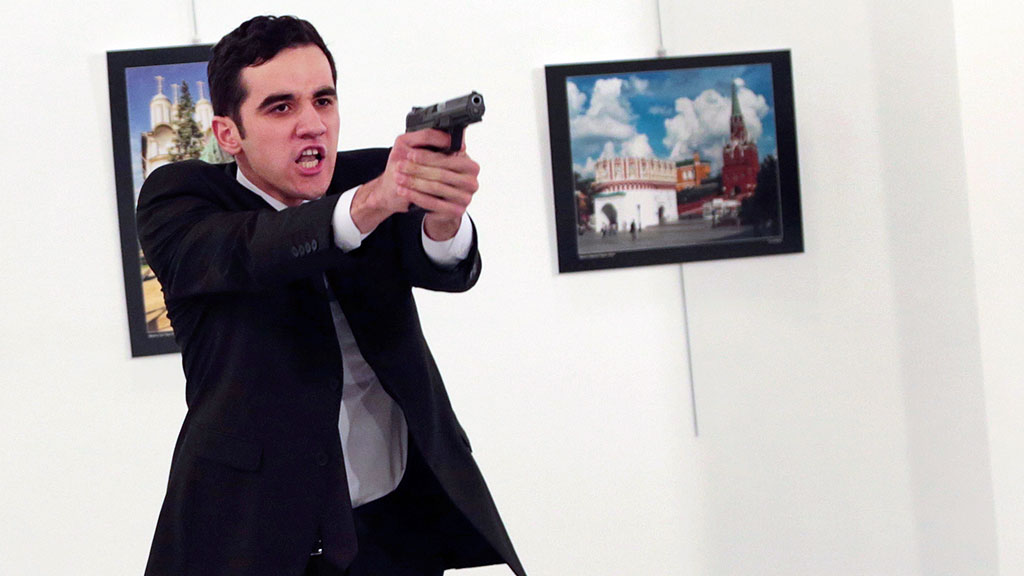 В Анкаре арестован организатор выставки, на которой был убит российский посол