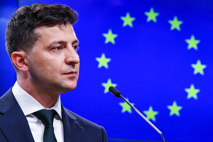 Европейские чиновники спешат в Киев на встречу с Зеленским