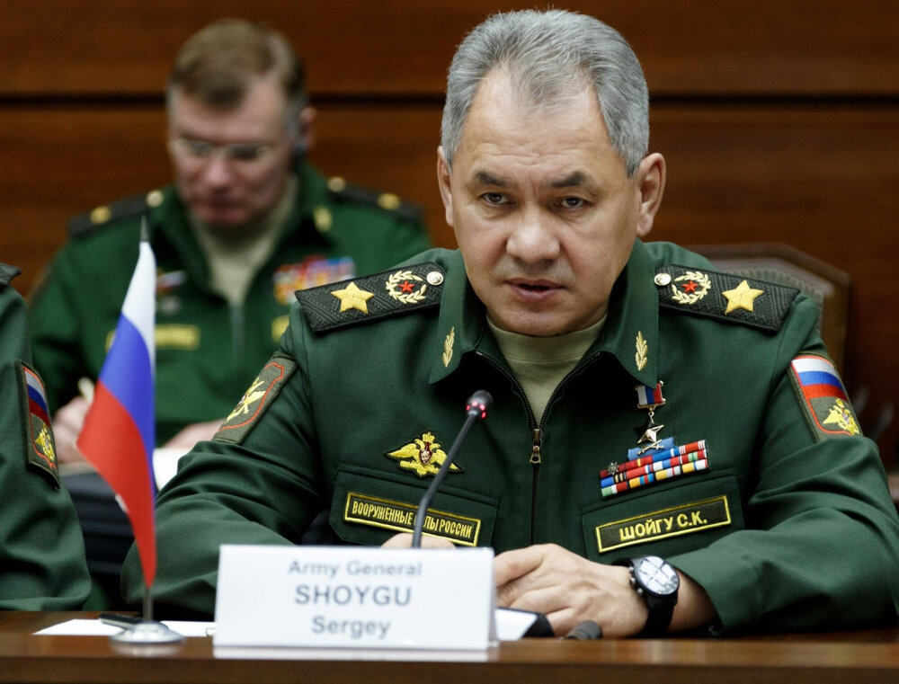 Министр обороны России провел переговоры по телефону с главой Минобороны Армении