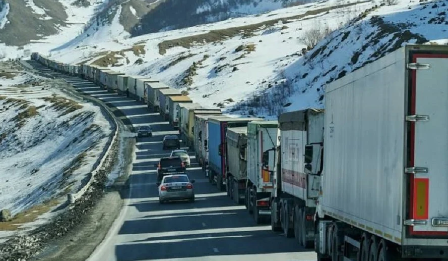 Լարսը բաց է բոլոր տեսակի տրանսպորտային միջոցների համար