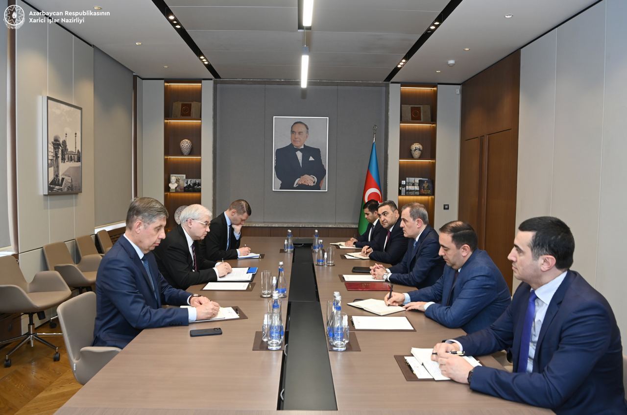  Байрамов на встрече с Ховаевым снова озвучил требование по изменению Конституции Армении 