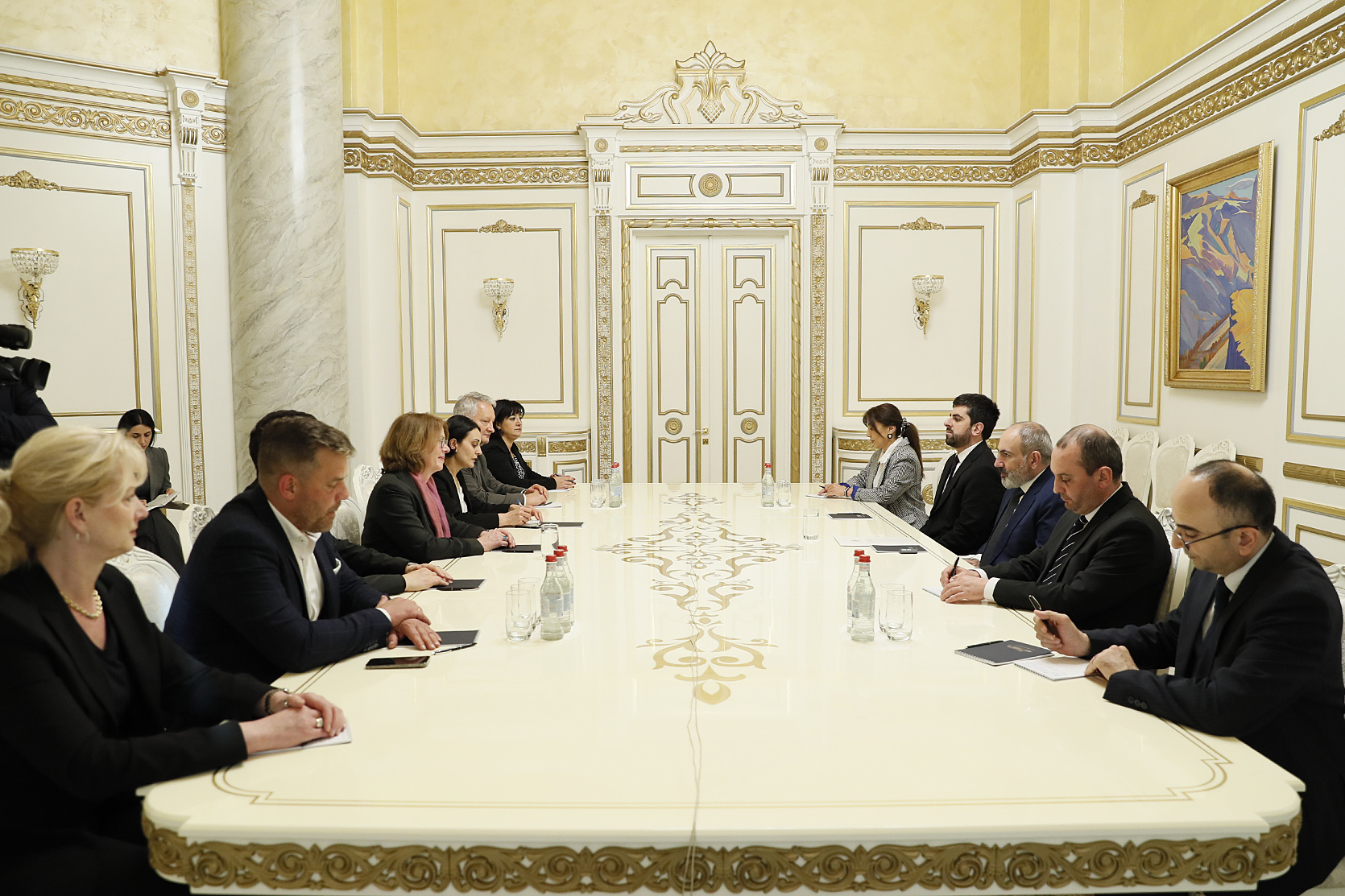 Премьер Армении обсудил с депутатами Бундестага ФРГ кризис в Нагорном Карабахе