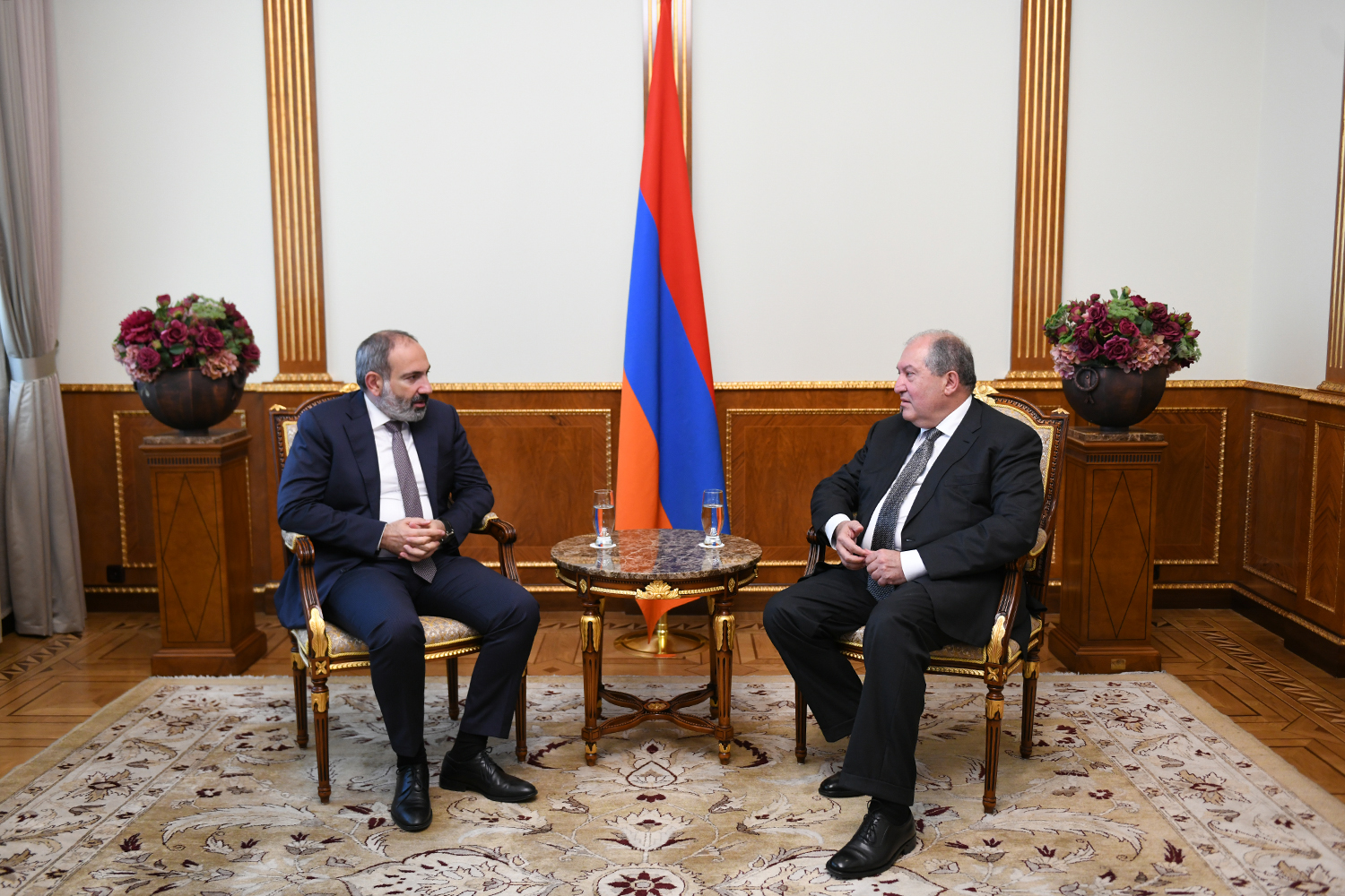 Состоялась очередная встреча президента и премьер-министра Армении