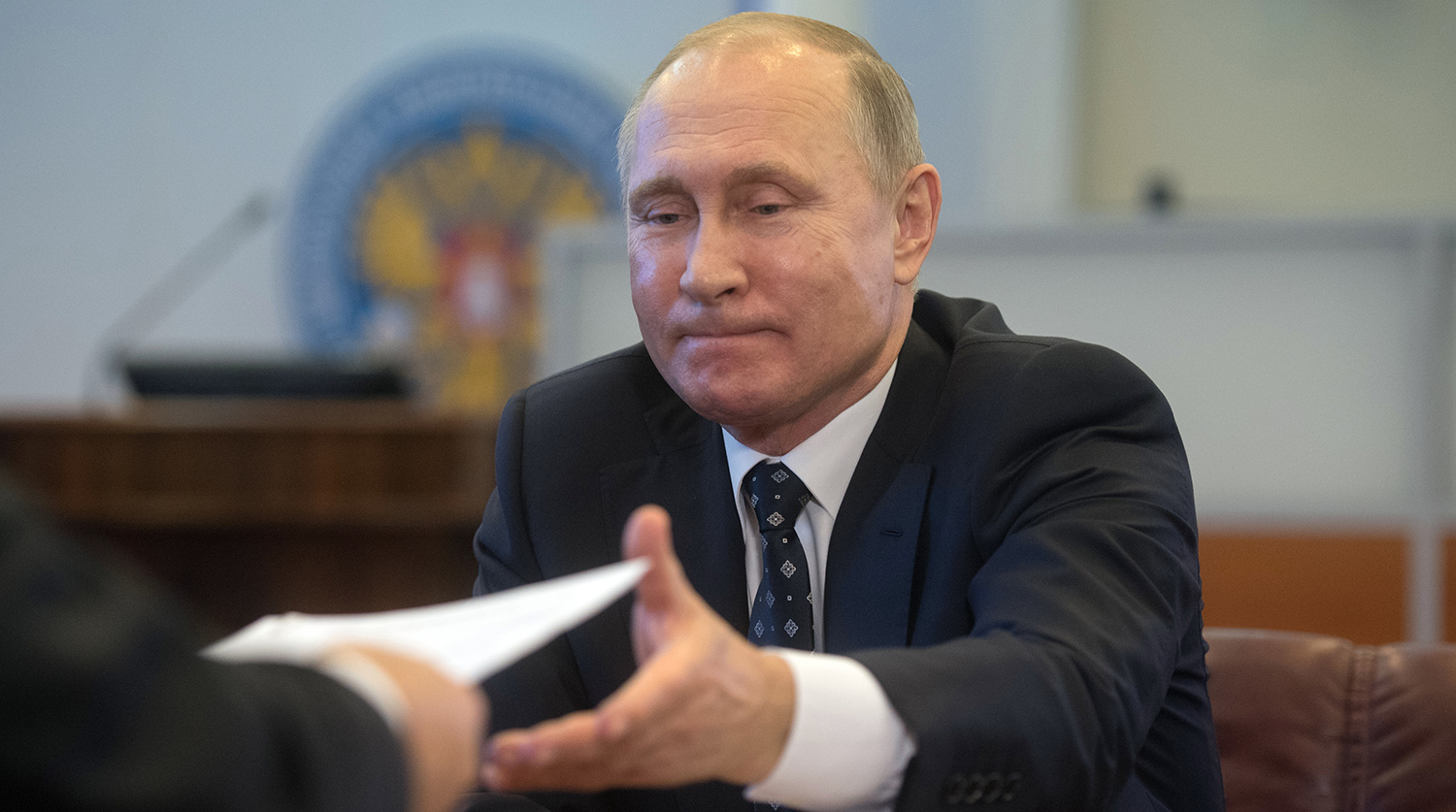 На выборах президента России Путин набирает более 70% голосов - экзит-поллы и ЦИК