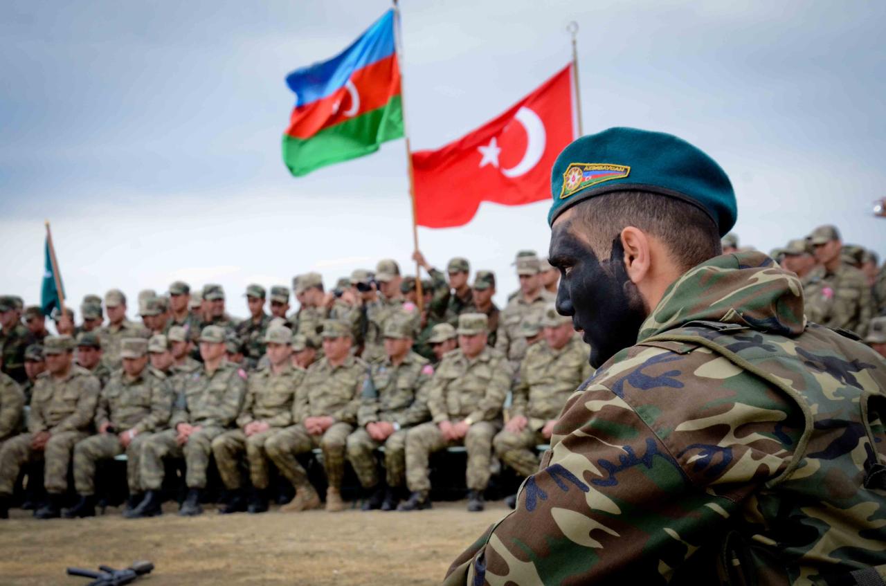 Турецкая спецтехника принята на вооружение Отдельной общевойсковой армии в Нахичеване