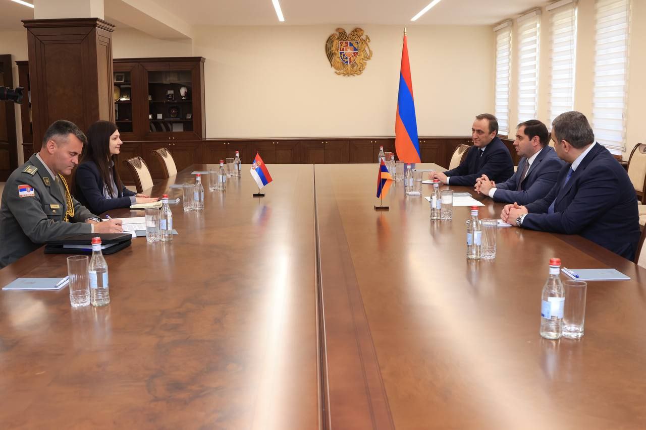 Հայաստանն ու Սերբիան քննարկել են պաշտպանության բնագավառում համագործակցության հարցեր