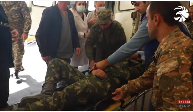 МО Армении опубликовало видео о получивших ранения военнослужащих на госгранице 