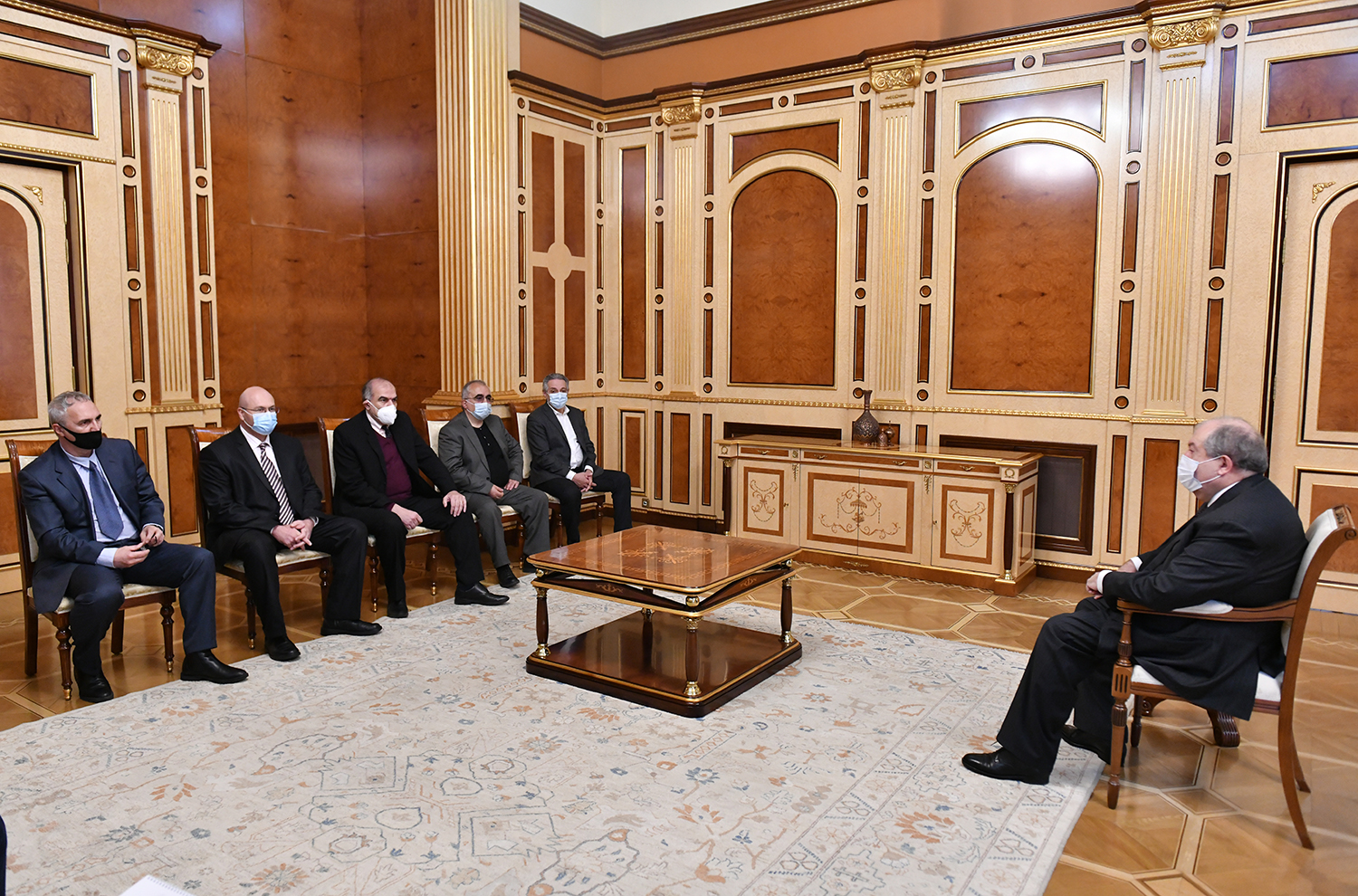 Արմեն Սարգսյանը հանդիպել է Ազգային-ժողովրդավարական բևեռի խորհրդի անդամների հետ