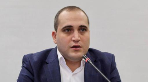 Полицейские жестко задержали оппозиционного активиста Нарека Самсоняна (VIDEO)