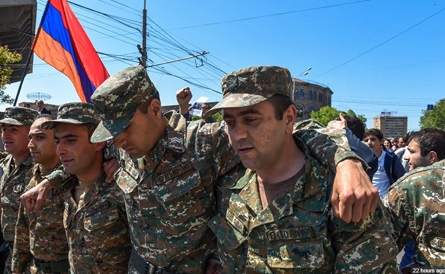 ԳՇ պետ Մովսես Հակոբյանն այցելելու է ցուցարարներին միացած զինծառայողներին