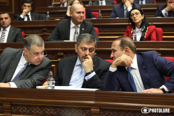 Бюджет-2016: Правительство Армении обещает дальнейшее обеднение