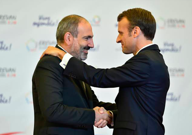 Армения рядом с Вами и дружественной Францией: Пашинян поздравил Макрона