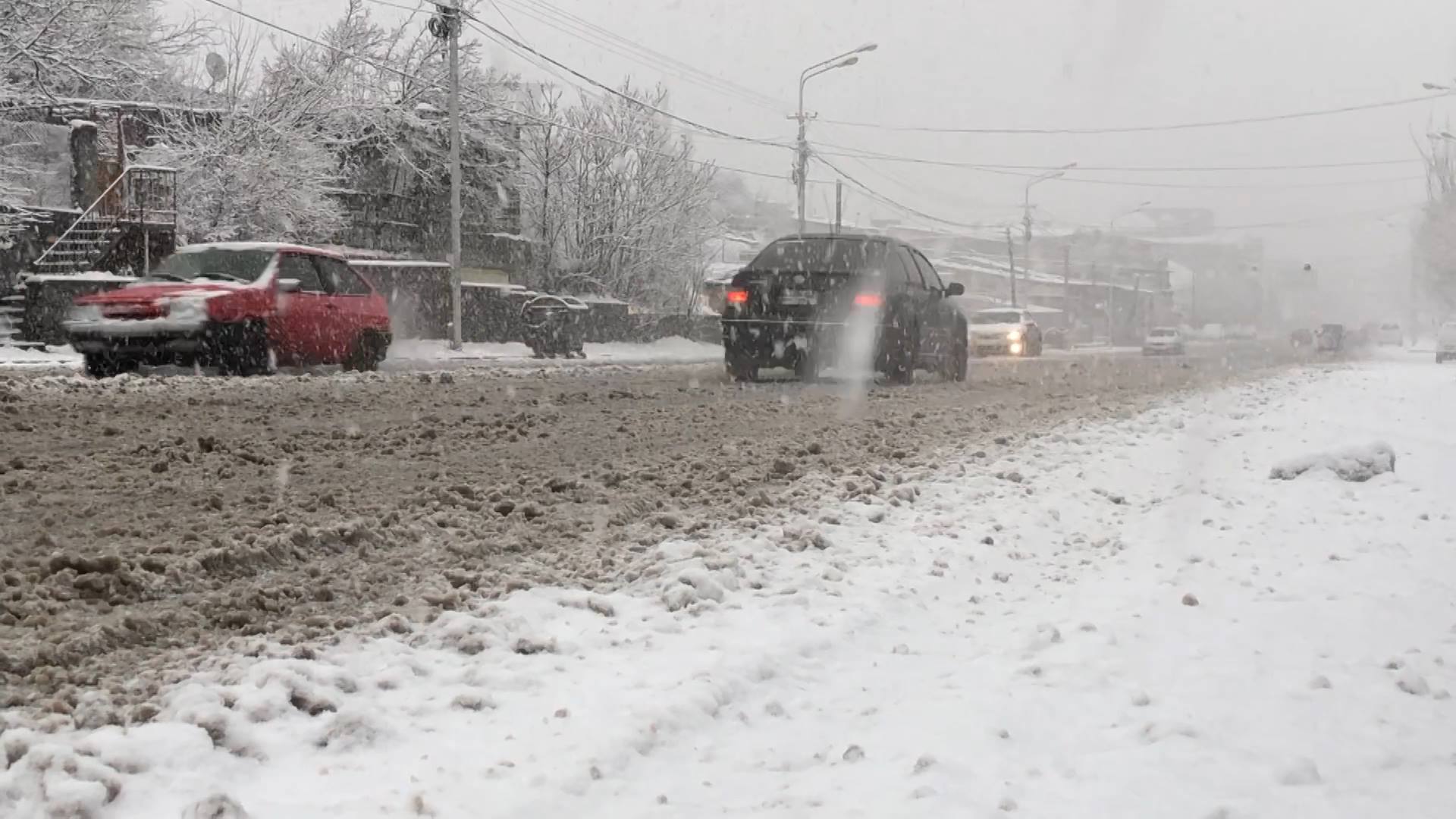 В Армении есть закрытые и труднопроходимые автодороги, Ларс открыт 