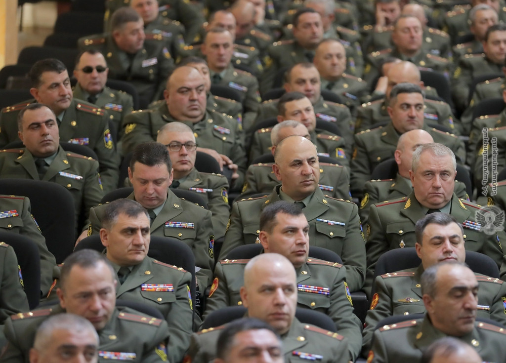 В оборонном ведомстве Армении проходит оперативный сбор командного состава ВС республики
