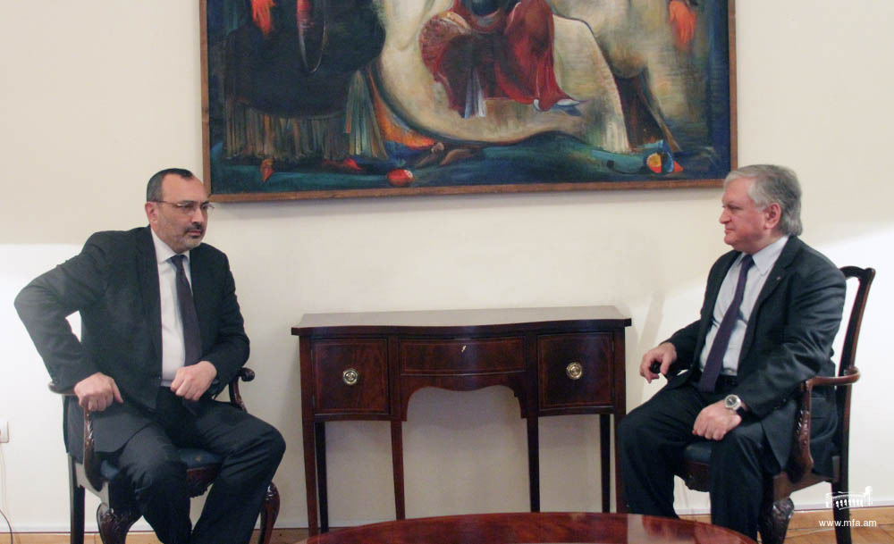 Главы МИД Армении и Карабаха обсудили ситуацию на линии соприкосновения