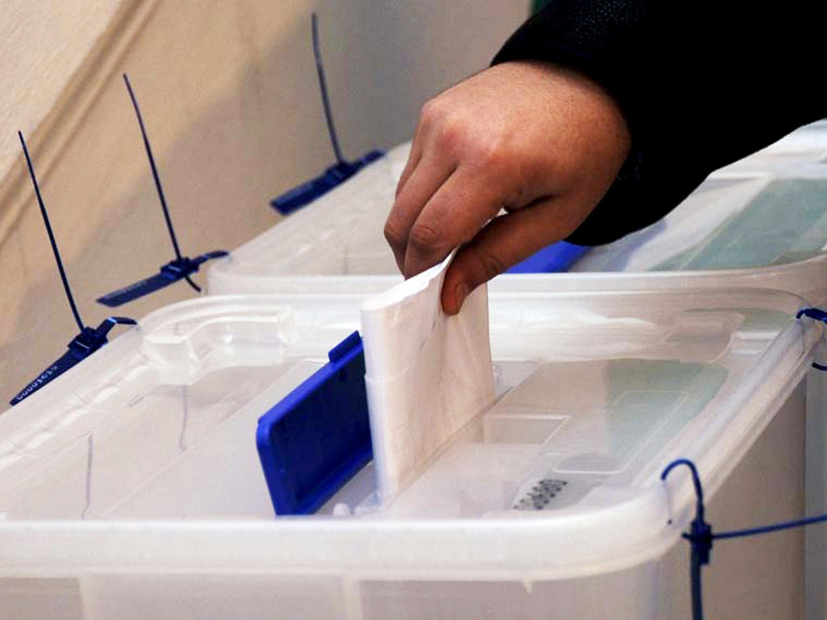 В парламентских выборах в Азербайджане примет участие 1321 кандидат