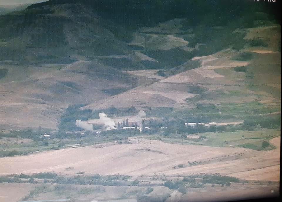 Минобороны Армении опубликовало фото и видео обстрелов противника села Айгепар 
