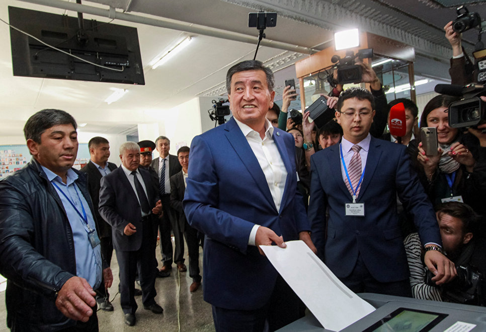 Выборы в Киргизии: провластный кандидат лидирует