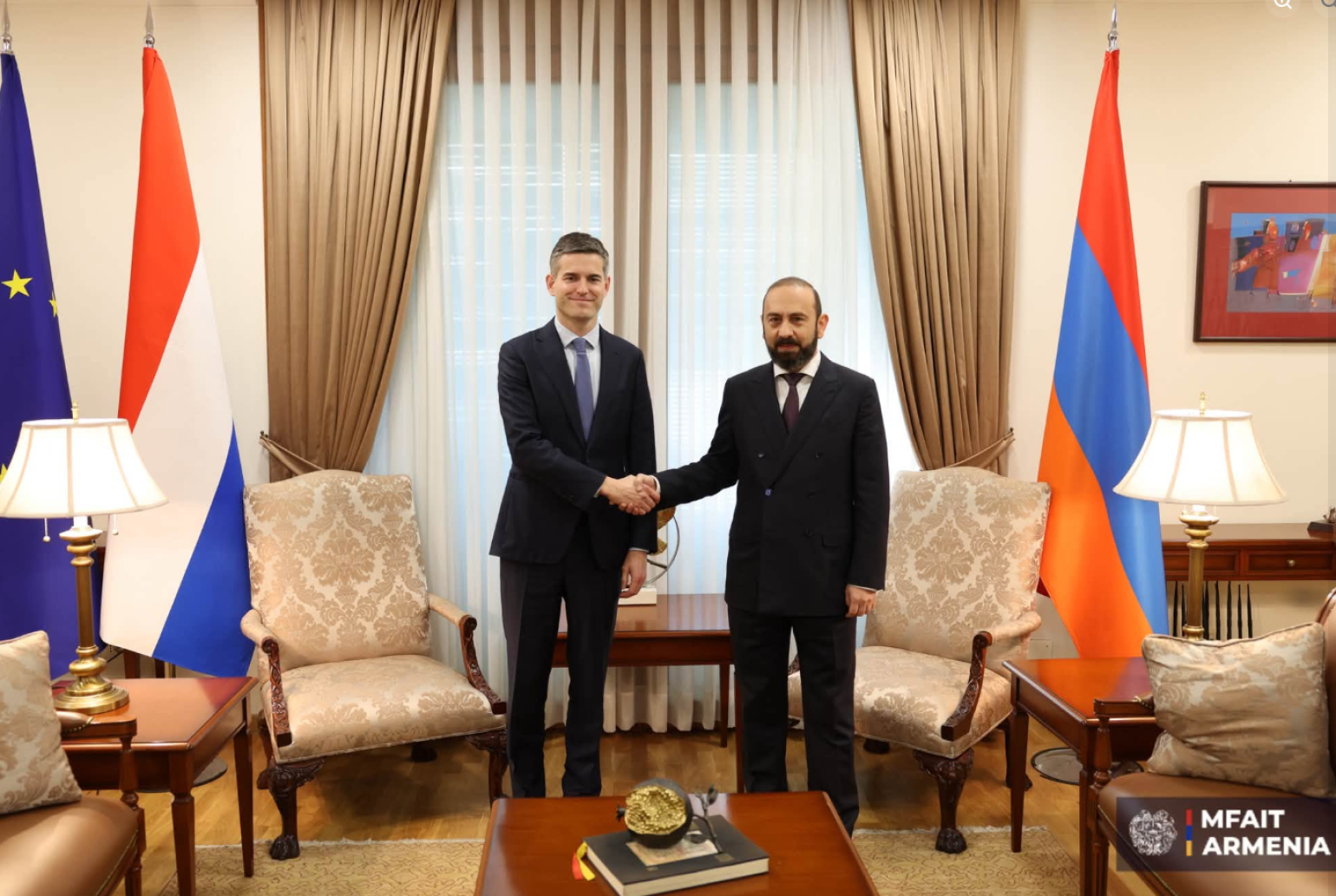 Арарат Мирзоян провел встречу с главой МИД Нидерландов