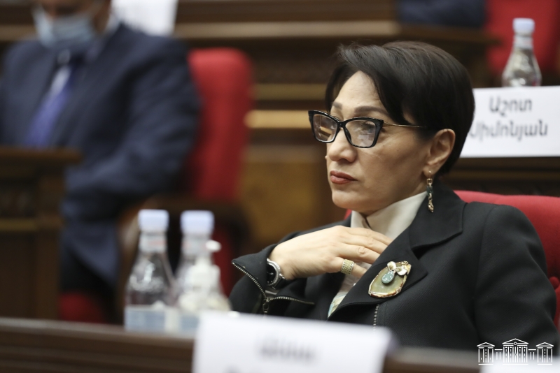 Лилит Галстян: Власти Армении заняты вымаливанием мира у Азербайджана