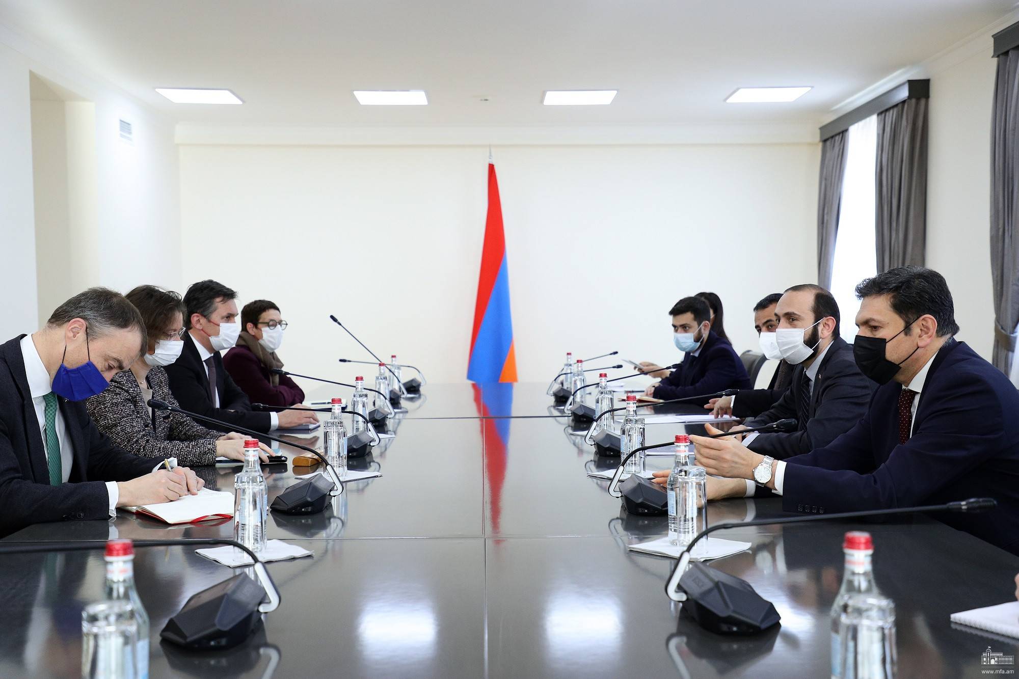 Глава МИД Армении и члены делегации ЕС обсудили ситуацию на армяно-азербайджанской границе