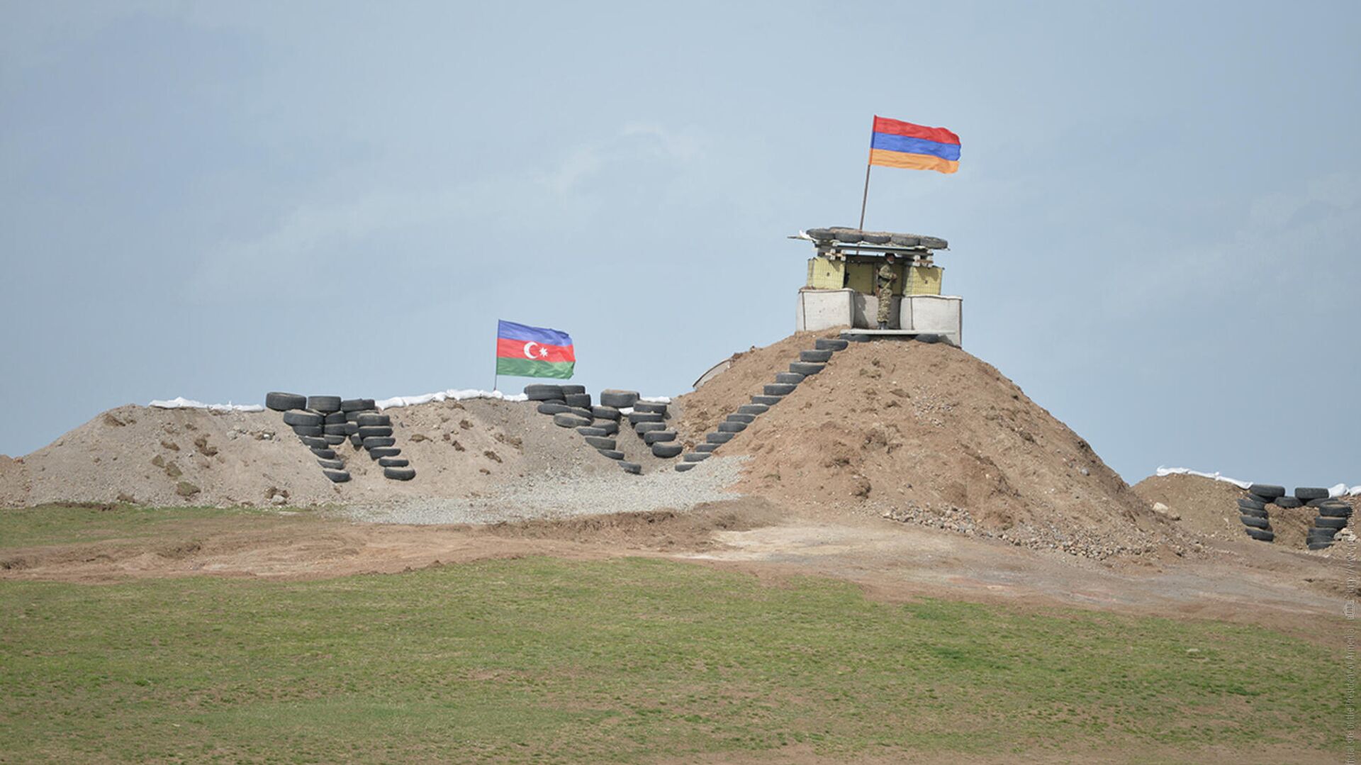 Минобороны Азербайджана сообщило о гибели 50 военных на границе с Арменией