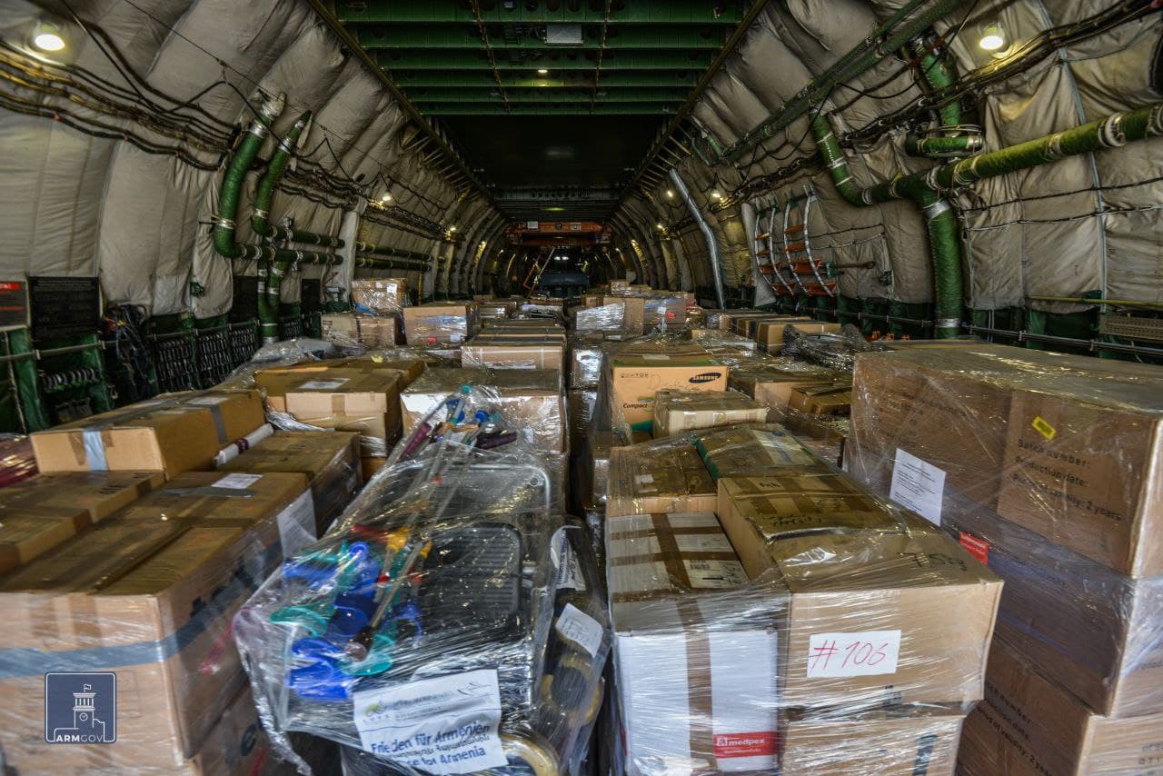 Спецрейсом Минобороны Германии в Ереван прибыло около 30 тонн гуманитарной помощи
